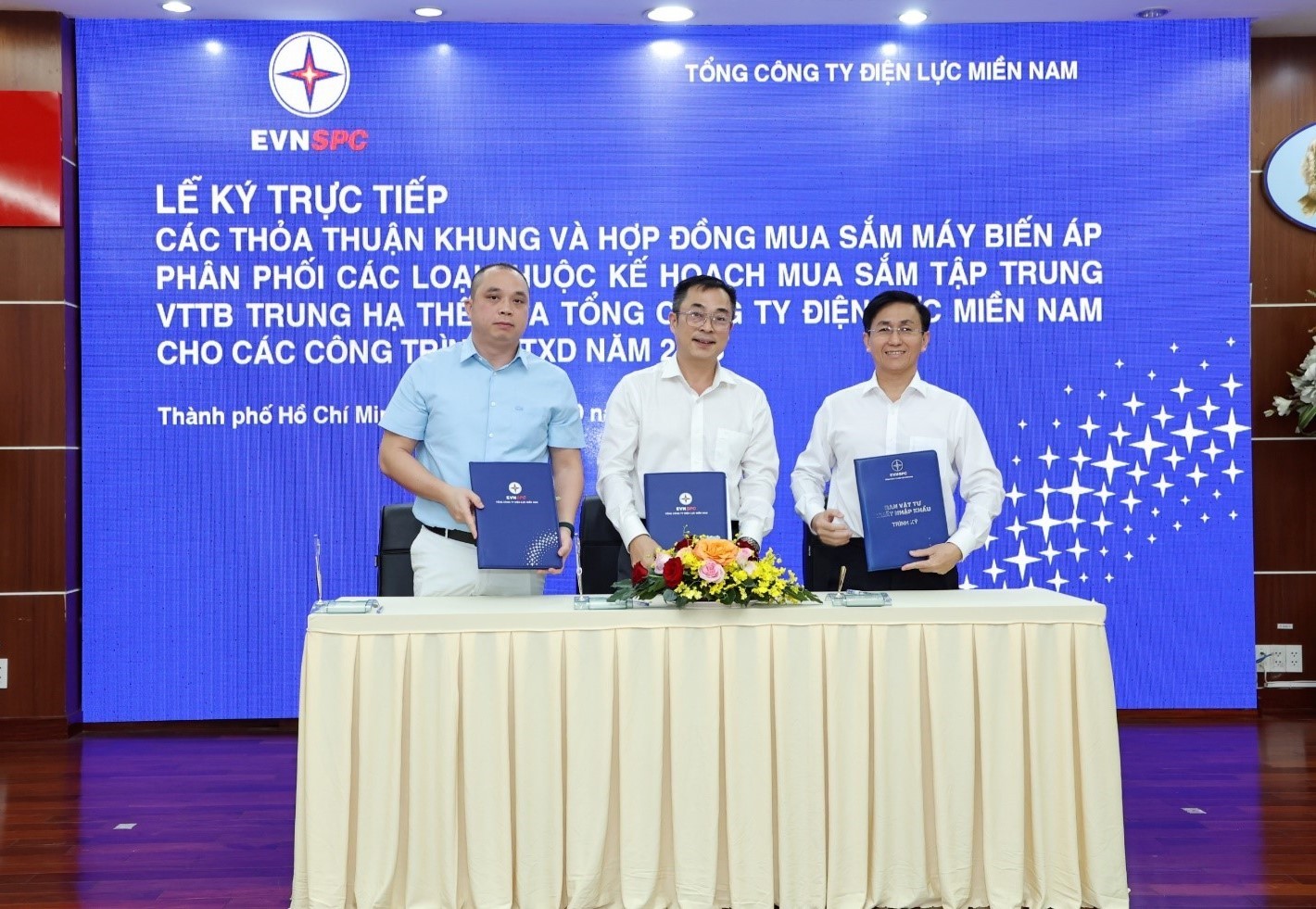 Emc Signs Contract Contract Buying Sam Mba Parts For Evn Spc Construction Equipment Dung Nam 2023